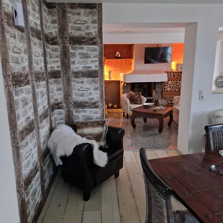 Holiday home Eifelgluehen